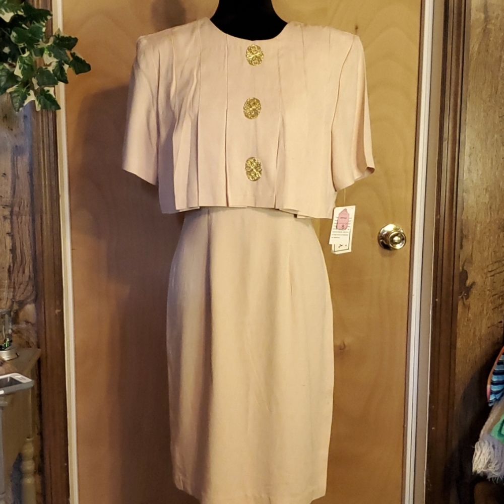 Lovely dress by Leni Leni peach pastel in a size 8.  NWT Vintage